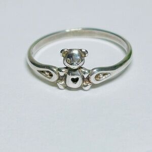 Sterling Silver Vintage Dainty Teddy Bear with Heart Ring, Size 5.5